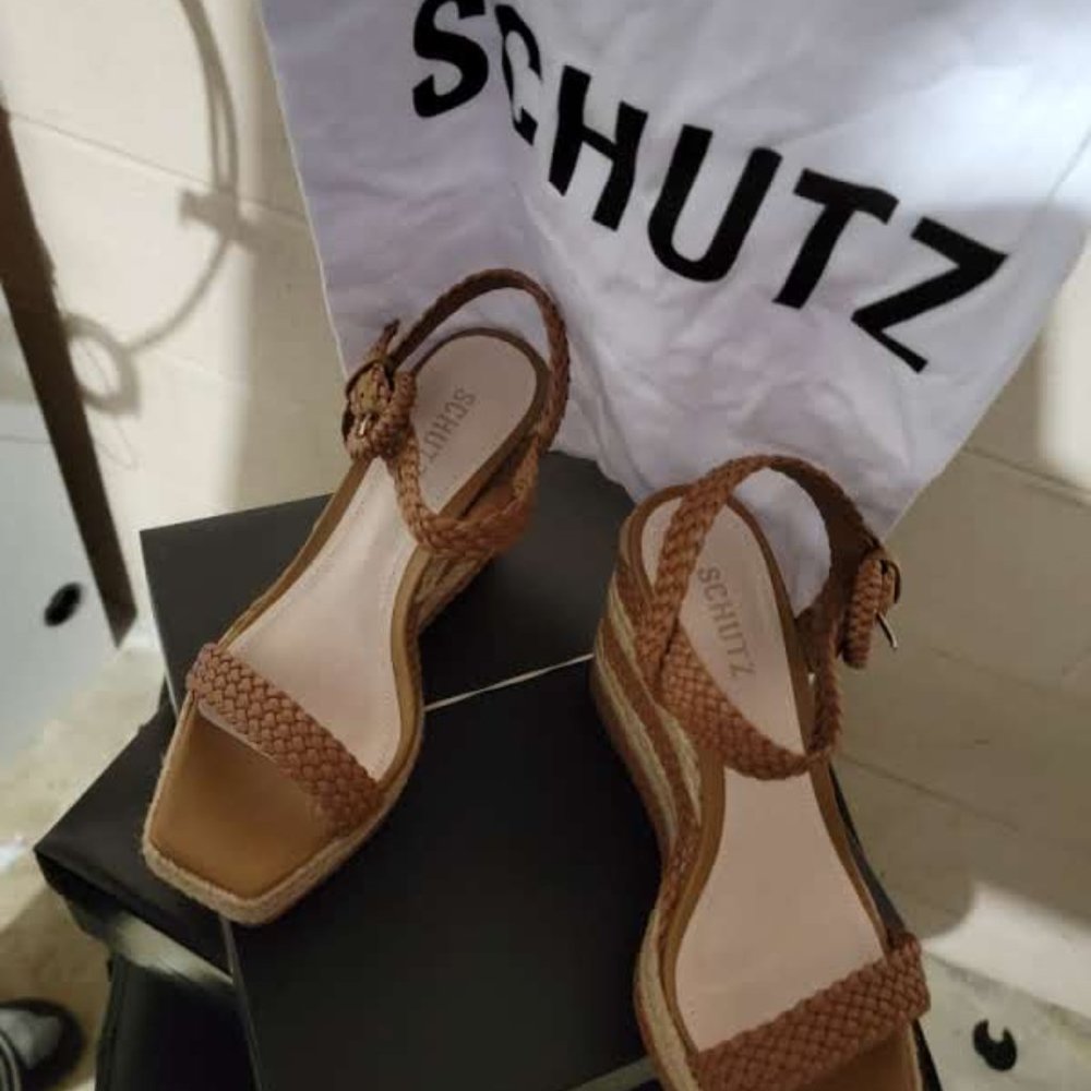 BRAND NEW INBOX SCHUTZ Size7